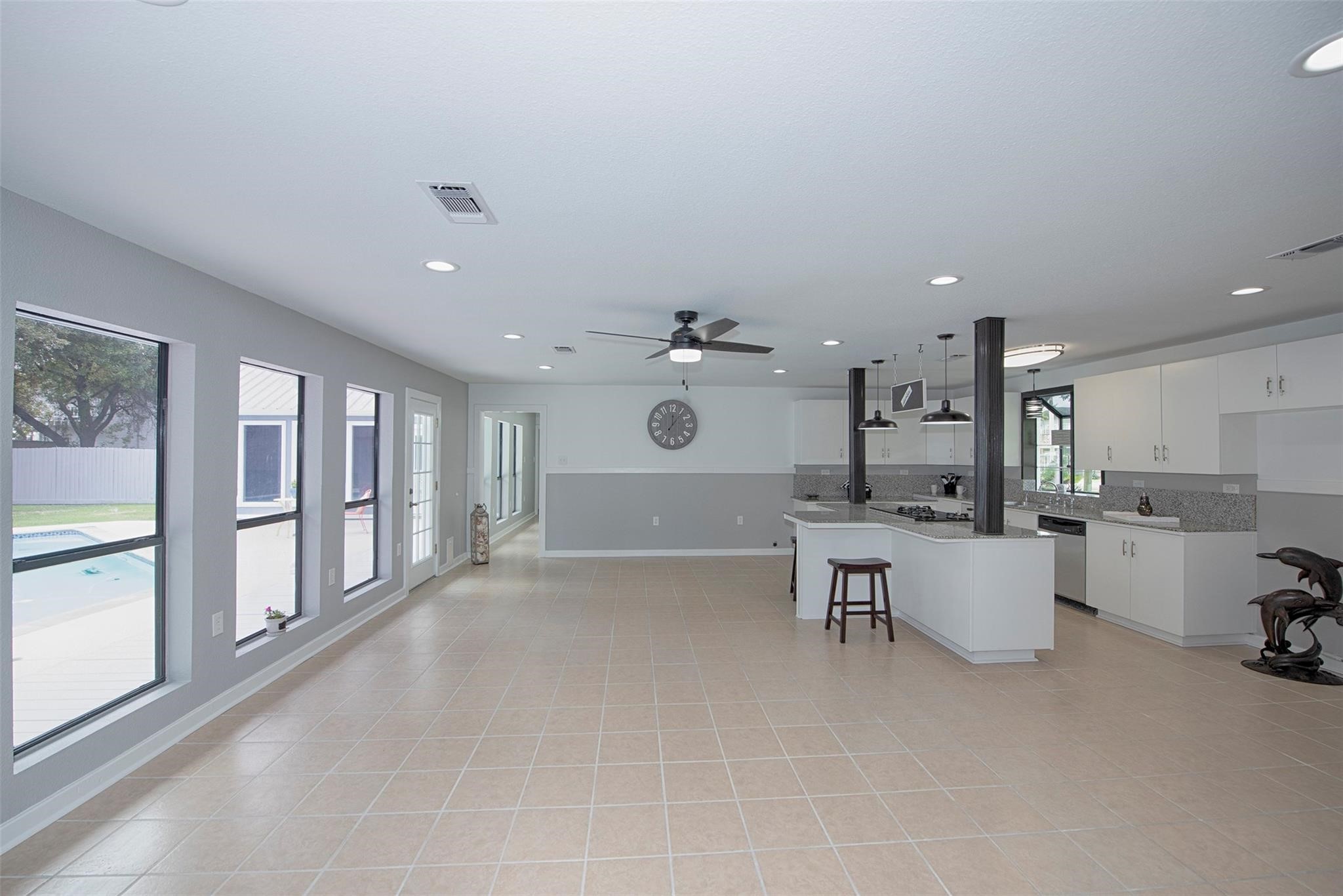 435 3rd Street San Leon, TX 77539 - Photo 4 of 47
