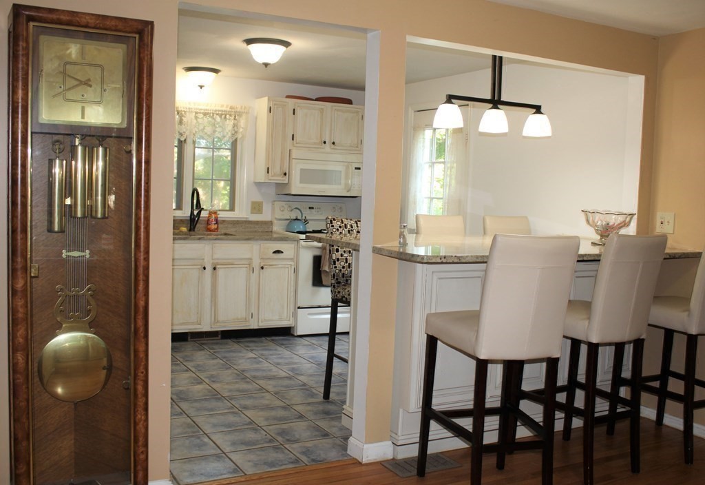 34 Ripley Street Chelmsford, MA 01863 - Photo 1 of 27 Gallery Image 1