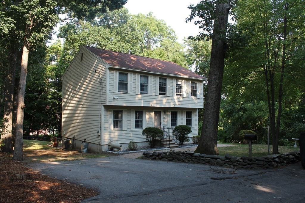 34 Ripley Street Chelmsford, MA 01863 - Photo 3 of 27 Gallery Image 3