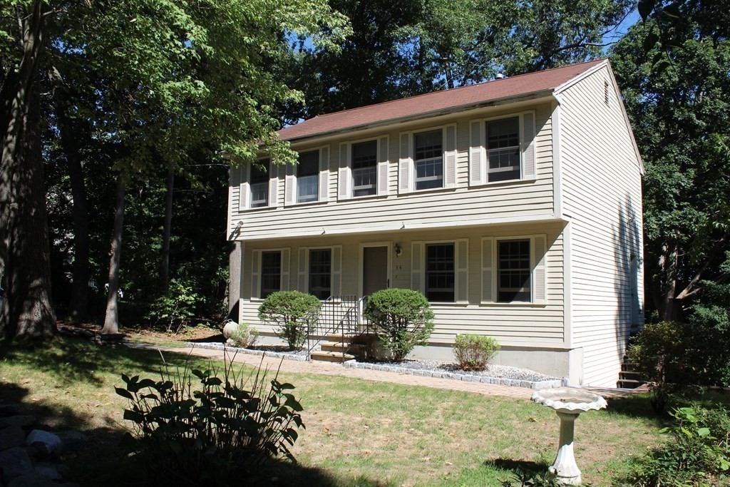 34 Ripley Street Chelmsford, MA 01863 - Photo 5 of 27 Gallery Image 5