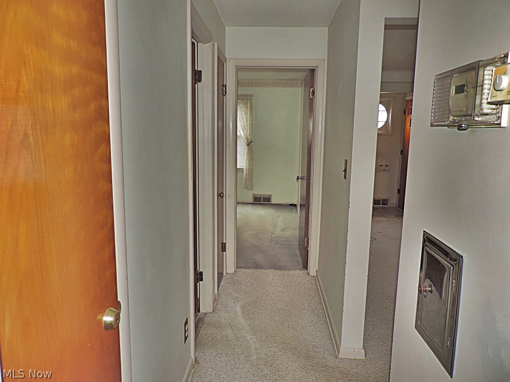 11504 Fordham Road Garfield Heights, OH 44125 - Photo 12 of 31