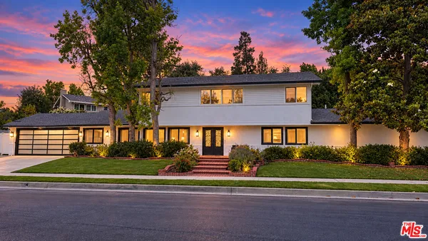 $6,800 | 5308 Blanco Avenue, Woodland Hills, CA 91367