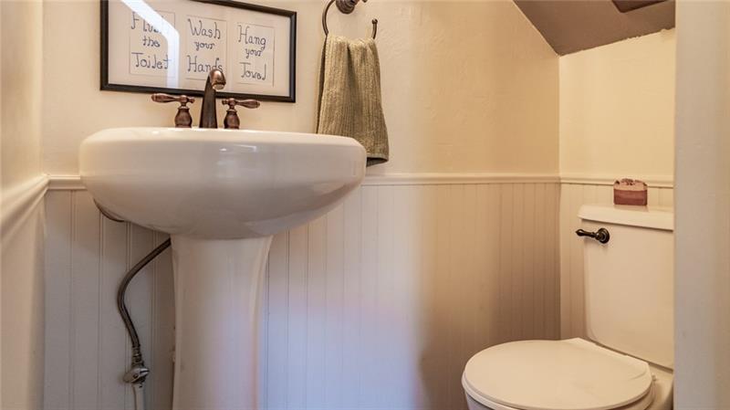 3235 Mt Troy Road Pittsburgh, PA 15212 - Photo 13 of 19 Gallery Image 13