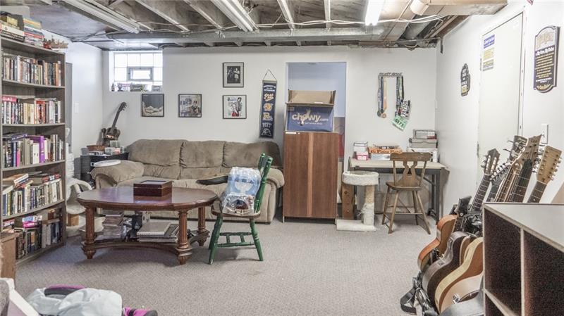 3235 Mt Troy Road Pittsburgh, PA 15212 - Photo 16 of 19 Gallery Image 16