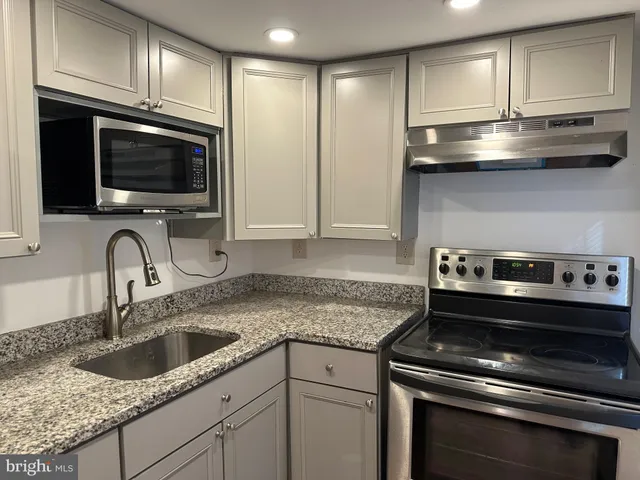 $270,000 | 1210 North King Street, Wilmington, DE 19801