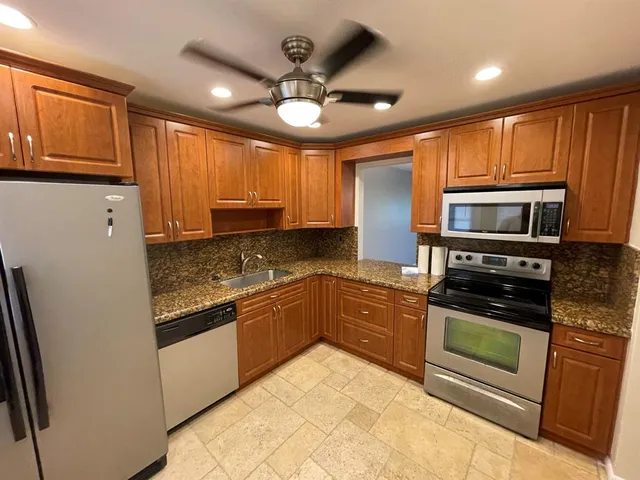 $1,925 | 8161 Southwest 24th Court, Unit 403, Davie, FL 33324