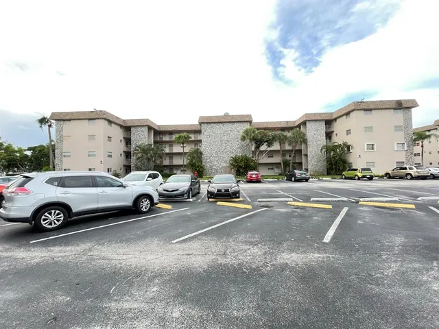 $1,925 | 8161 Southwest 24th Court, Unit 403, Davie, FL 33324