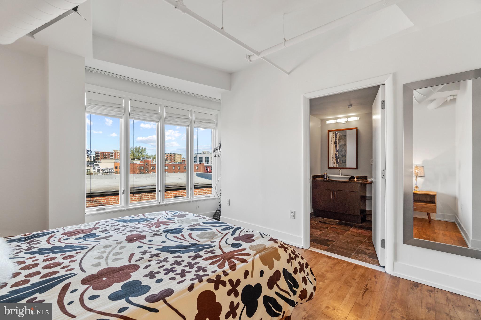 1700 Kalorama Road Northwest, Unit 502 Washington, DC 20009 - Photo 25 of 32