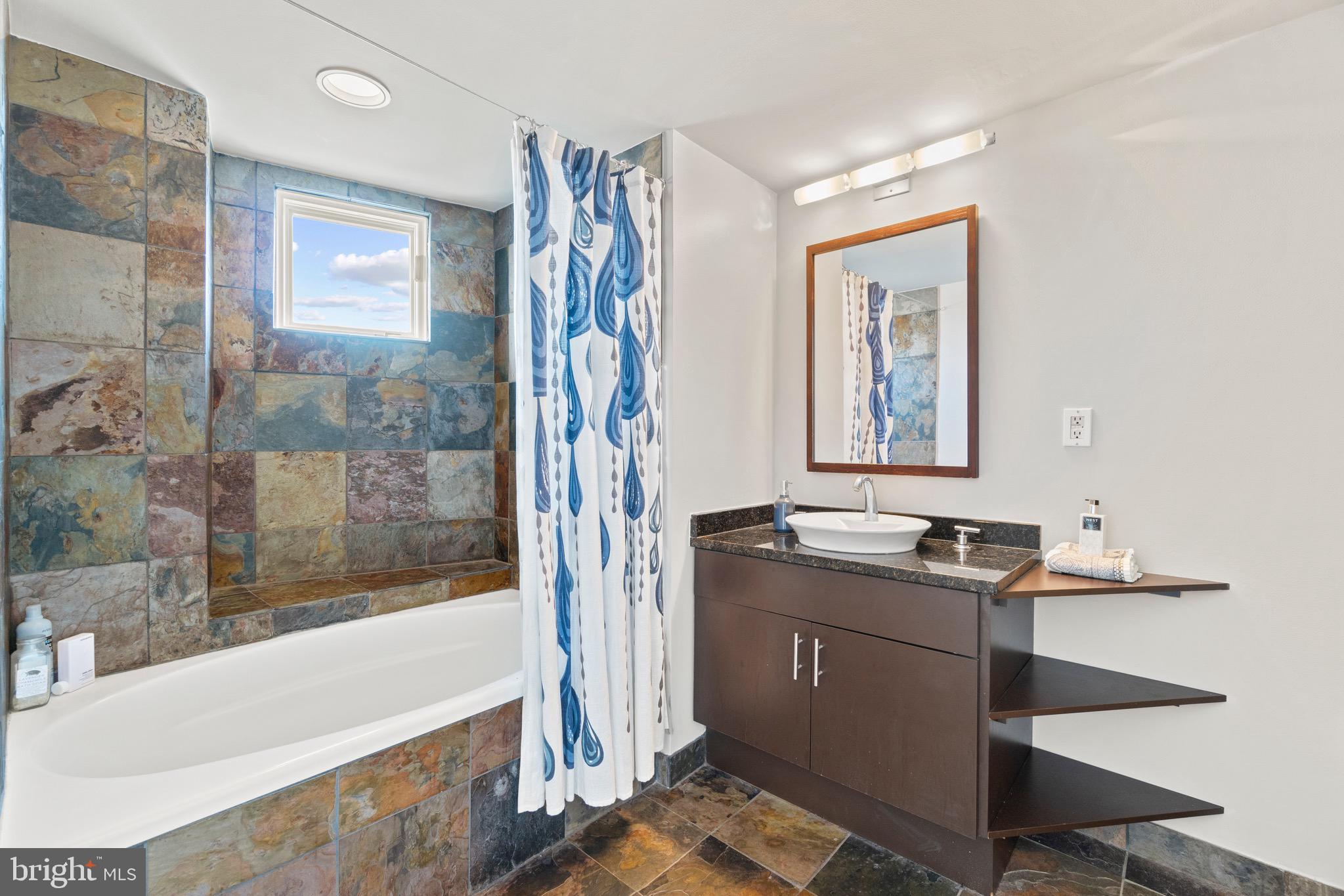 1700 Kalorama Road Northwest, Unit 502 Washington, DC 20009 - Photo 26 of 32