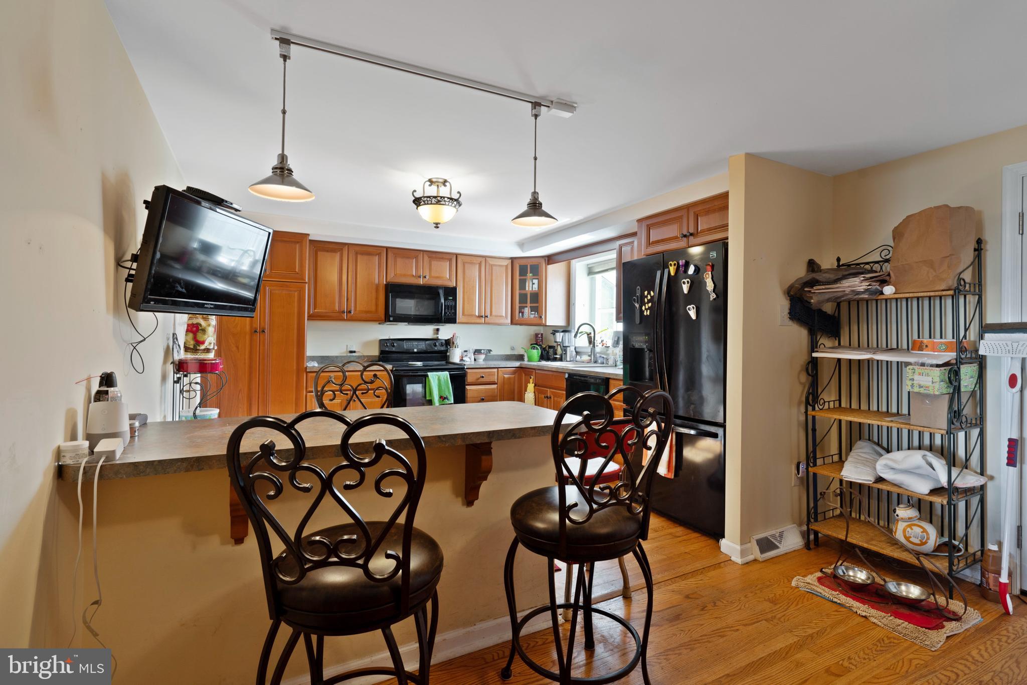 1382 Nevarc Road Warminster, PA 18974 - Photo 11 of 39 Gallery Image 11