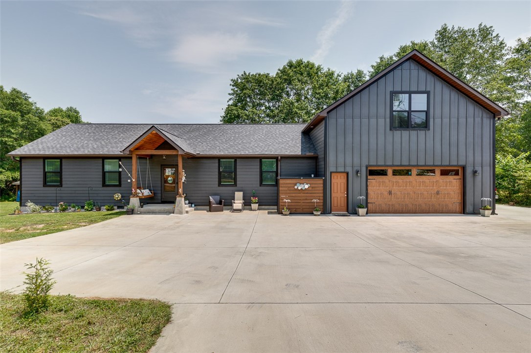 3706 Spearman Drive Greer, SC 29651 - Photo 1 of 8