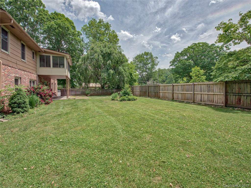 144 Auburn Road Waynesville, NC 28786 - Photo 2 of 33 Gallery Image 2