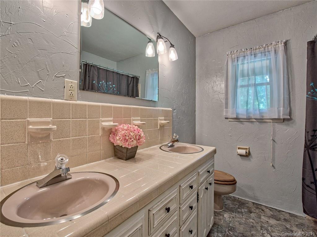 144 Auburn Road Waynesville, NC 28786 - Photo 27 of 33 Gallery Image 27