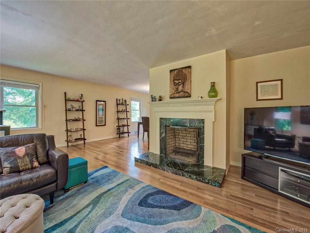 144 Auburn Road Waynesville, NC 28786 - Photo 4 of 33 Gallery Image 4