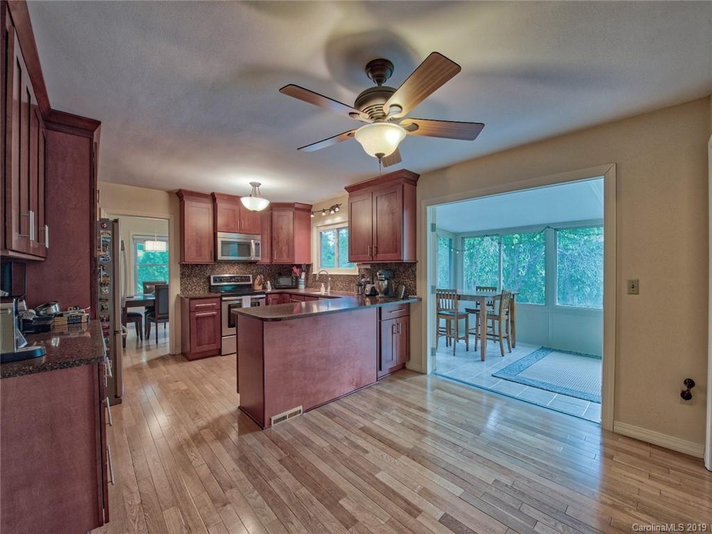 144 Auburn Road Waynesville, NC 28786 - Photo 10 of 33 Gallery Image 10