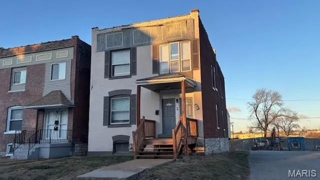 $1,000 | 953 Catalpa Street, Unit 2F, St. Louis, MO 63112