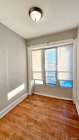 $1,000 | 953 Catalpa Street, Unit 2F, St. Louis, MO 63112