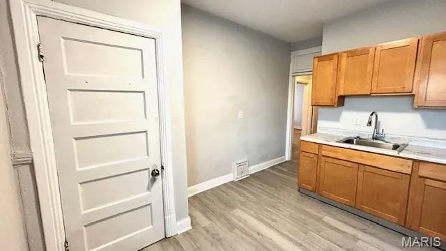 $1,000 | 953 Catalpa Street, Unit 2F, St. Louis, MO 63112