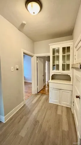 $1,000 | 953 Catalpa Street, Unit 2F, St. Louis, MO 63112