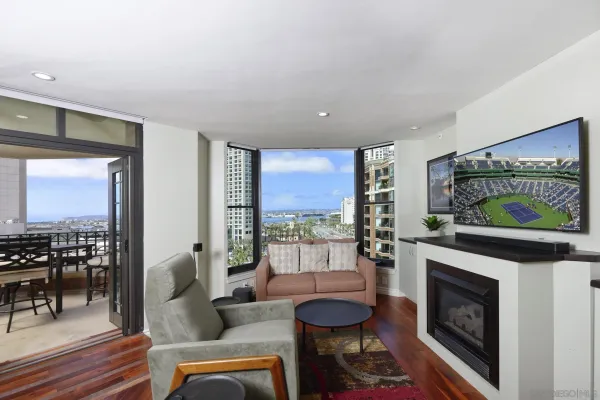 $4,795 | 500 West Harbor Drive, Unit 1020, San Diego, CA 92101