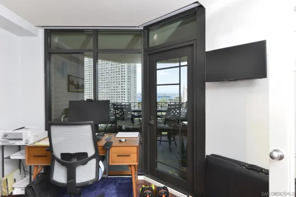 $4,795 | 500 West Harbor Drive, Unit 1020, San Diego, CA 92101