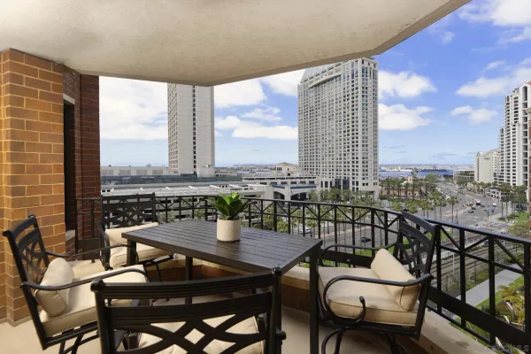 $4,795 | 500 West Harbor Drive, Unit 1020, San Diego, CA 92101