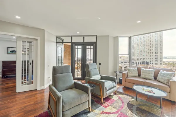 $4,795 | 500 West Harbor Drive, Unit 1020, San Diego, CA 92101