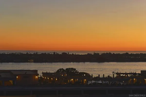 $4,795 | 500 West Harbor Drive, Unit 1020, San Diego, CA 92101