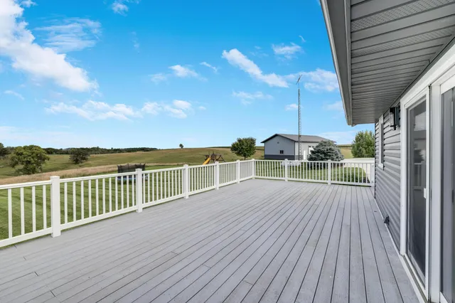 $715,000 | 66182 310th Avenue, Lake City, MN 55041