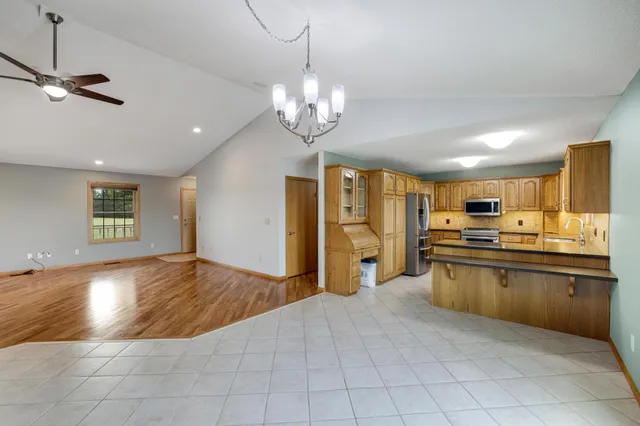 $715,000 | 66182 310th Avenue, Lake City, MN 55041