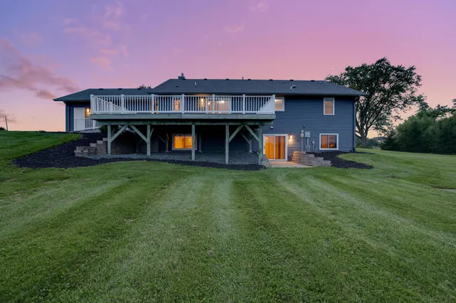 $715,000 | 66182 310th Avenue, Lake City, MN 55041