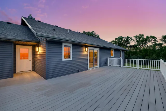 $715,000 | 66182 310th Avenue, Lake City, MN 55041