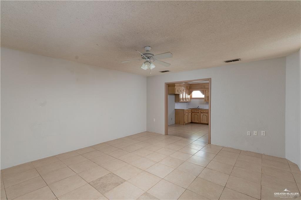 933 East 4th Street Roma, TX 78584 - Photo 7 of 15