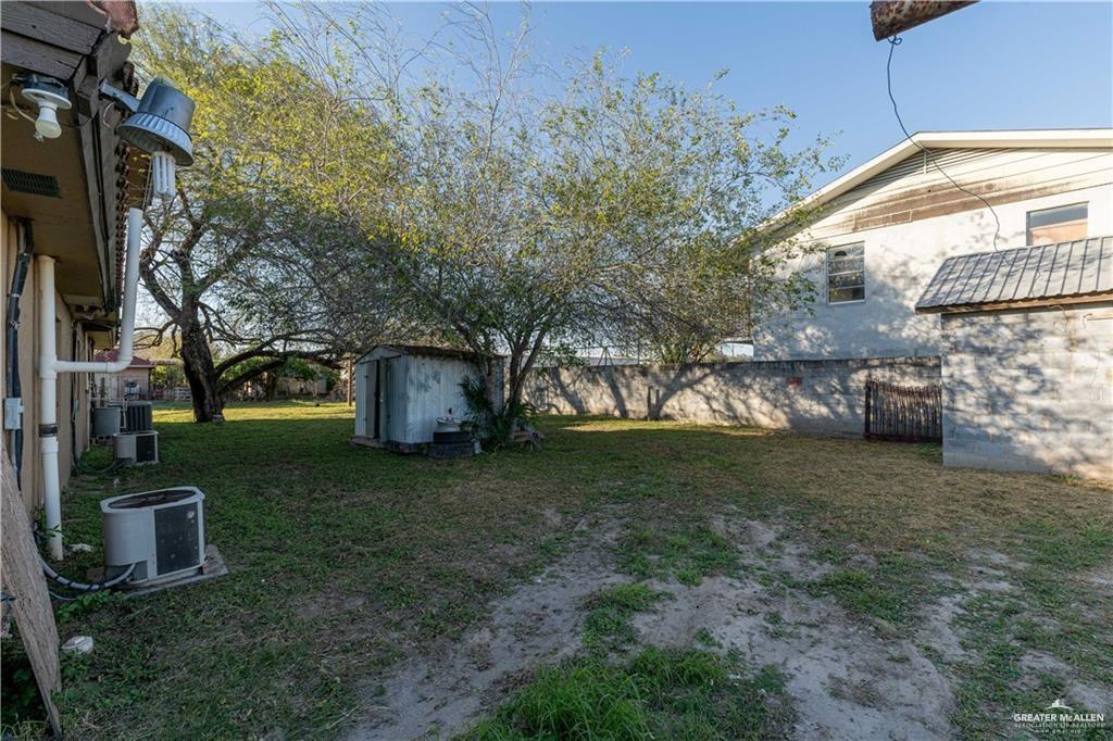 933 East 4th Street Roma, TX 78584 - Photo 10 of 15 a view of a back yard of the house