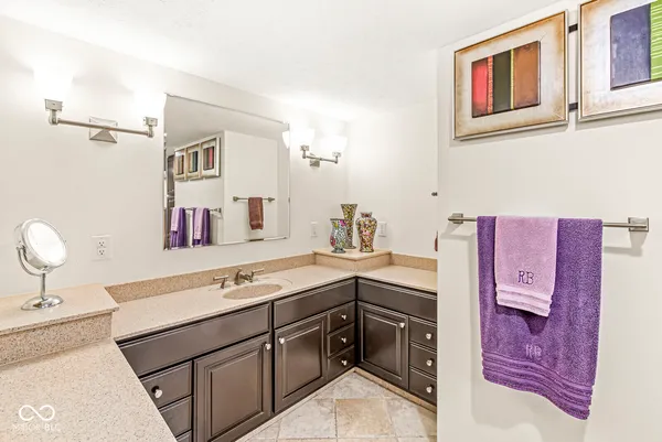 $549,000 | 4000 North Meridian Street, Unit 11DE, Indianapolis, IN 46208
