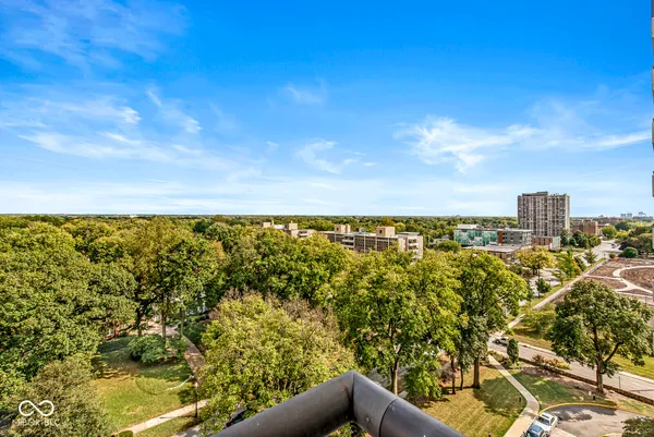 $549,000 | 4000 North Meridian Street, Unit 11DE, Indianapolis, IN 46208