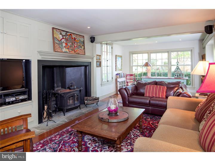 1135 Parson Curry Road Malvern, PA 19355 - Photo 12 of 25 Family Room
