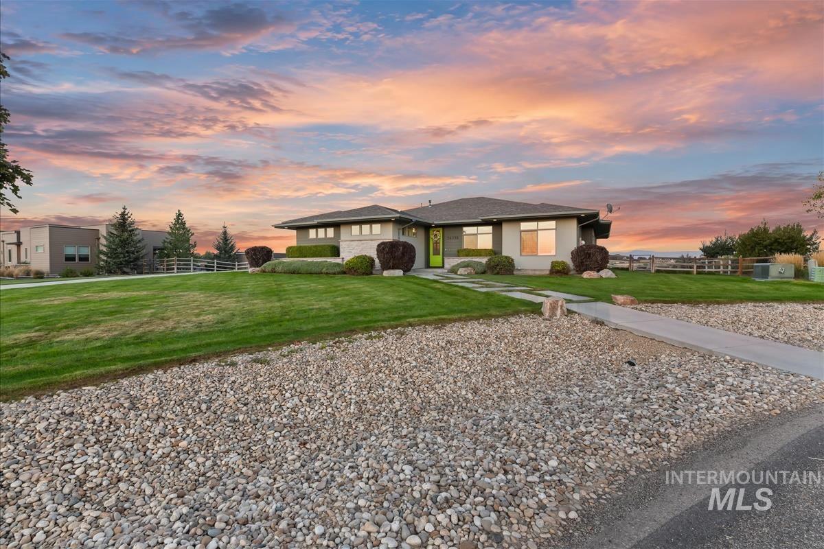 24398 Tombstone Ridge Court Middleton, ID 83644 - Photo 44 of 48 Contemporary single-story residence with a light gray exterior