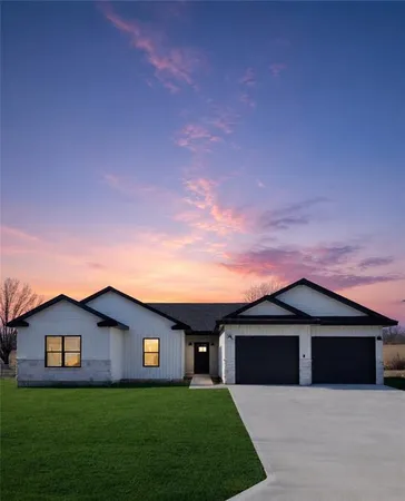 $355,000 | 204 Sellman Street, Warrensburg, MO 64093