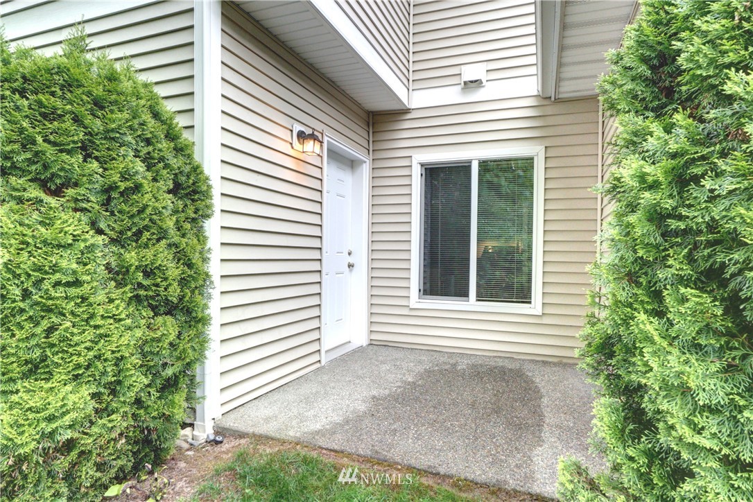 18875 108th Lane Southeast Renton, WA 98055 - Photo 22 of 23 Gallery Image 22