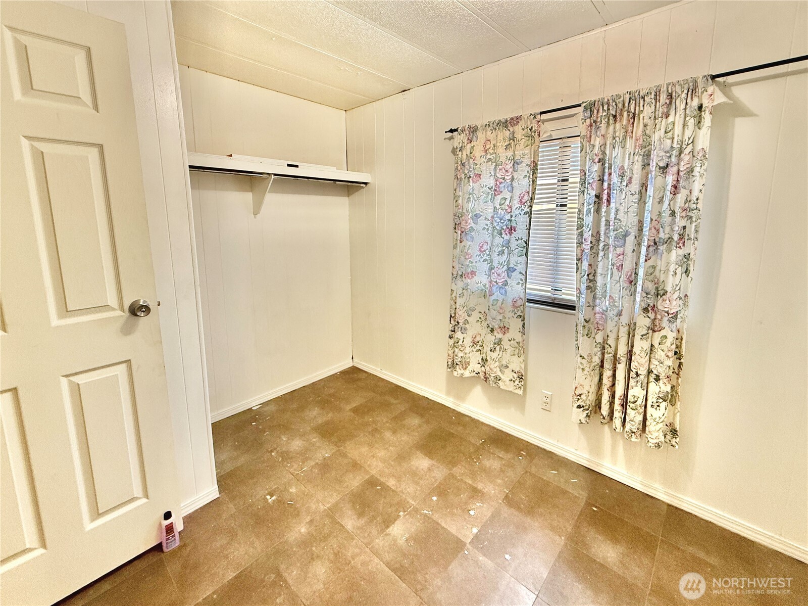 3001 South 288th Street, Unit 343 Federal Way, WA 98003 - Photo 18 of 37 a view of an empty room
