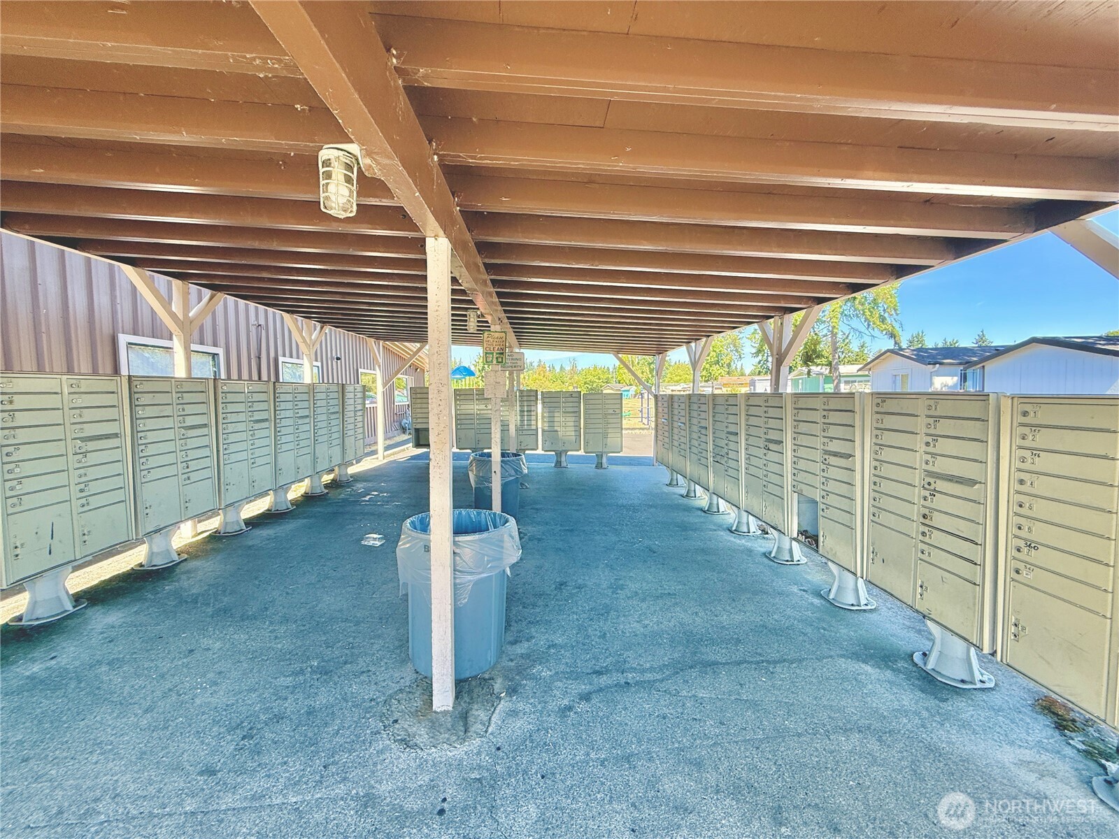 3001 South 288th Street, Unit 343 Federal Way, WA 98003 - Photo 36 of 37 a view of a backyard