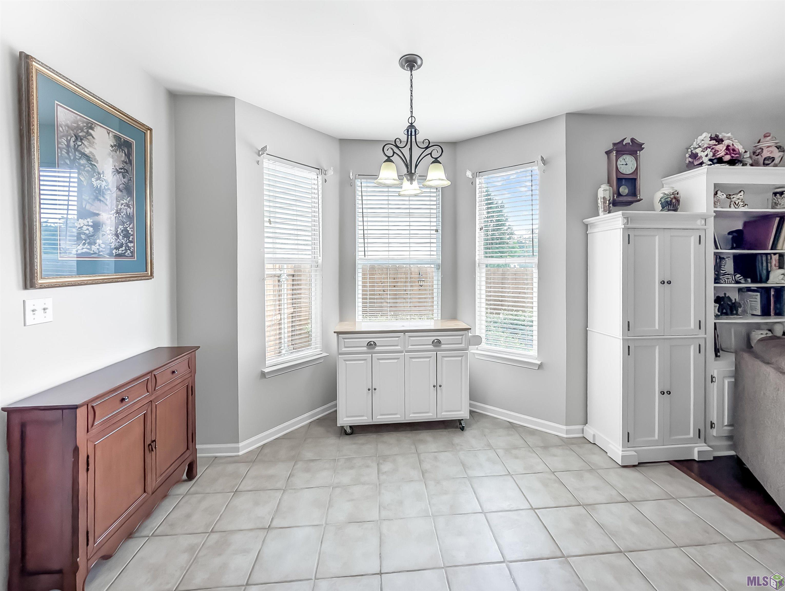 10151 Sandhill Court Baton Rouge, LA 70809 - Photo 11 of 37