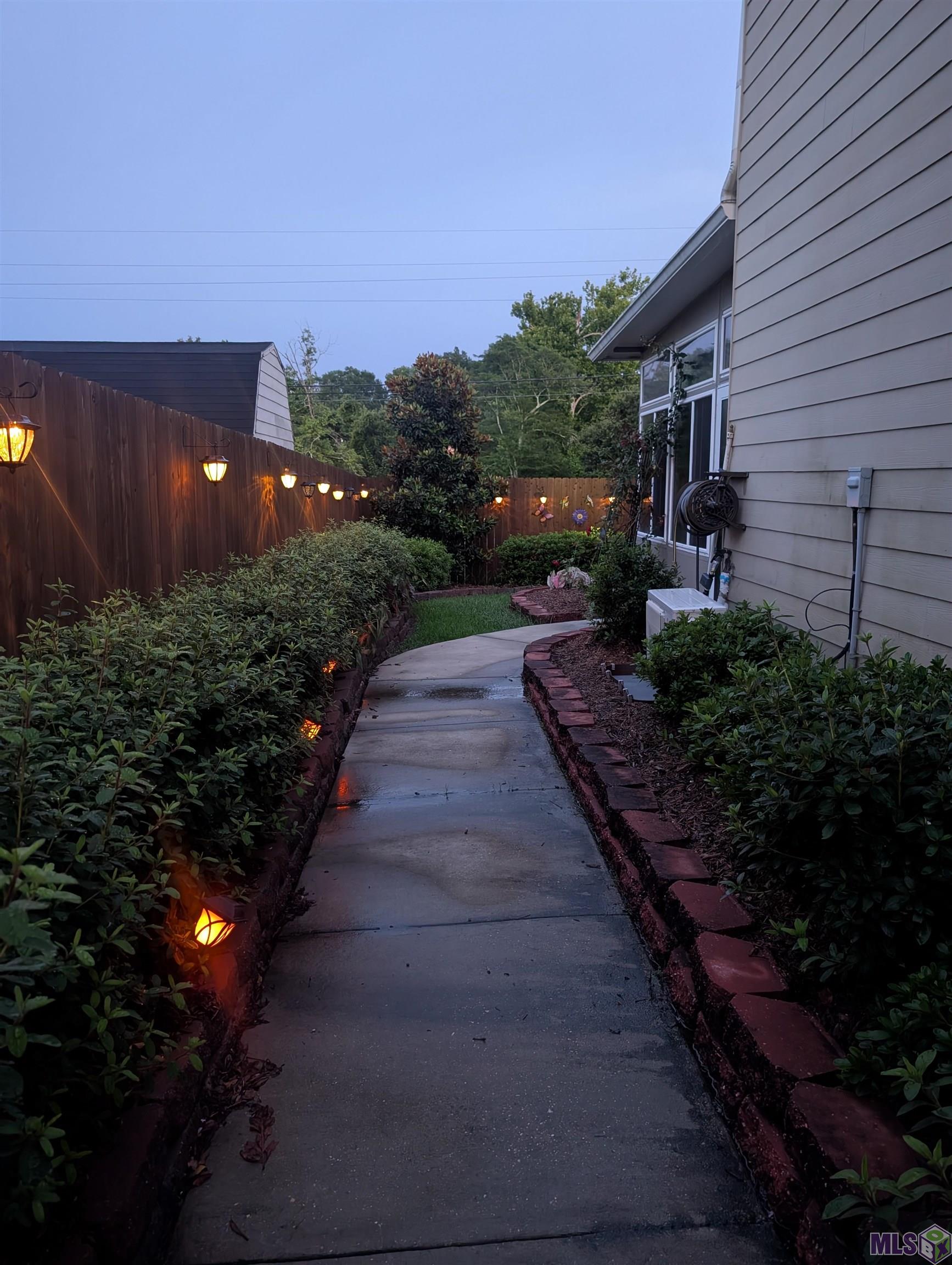 10151 Sandhill Court Baton Rouge, LA 70809 - Photo 33 of 37