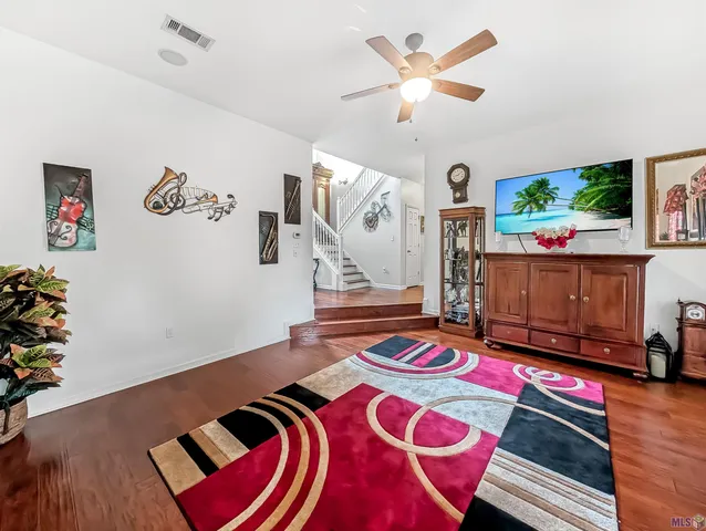 $379,500 | 10151 Sandhill Court, Baton Rouge, LA 70809