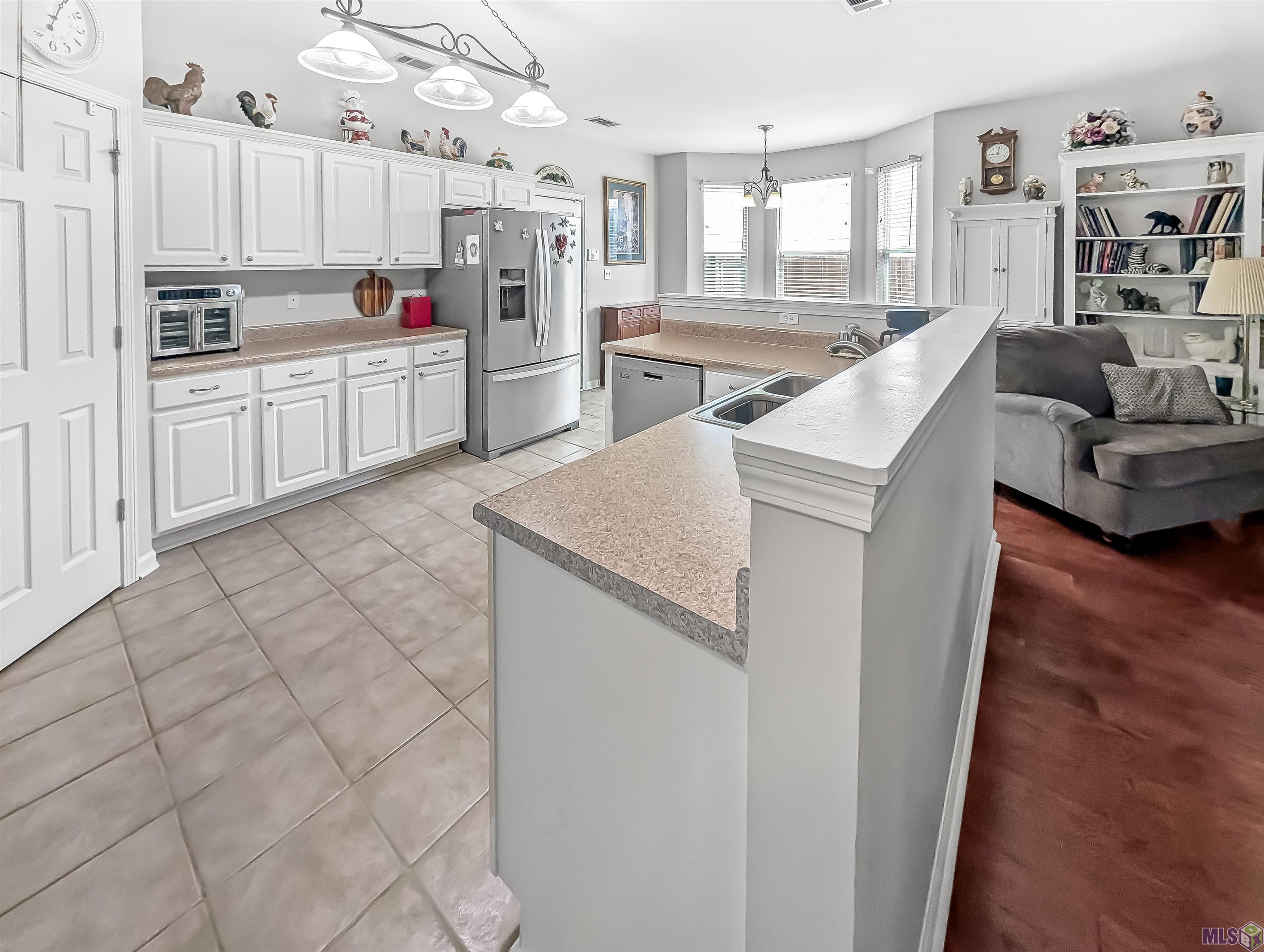 10151 Sandhill Court Baton Rouge, LA 70809 - Photo 9 of 37