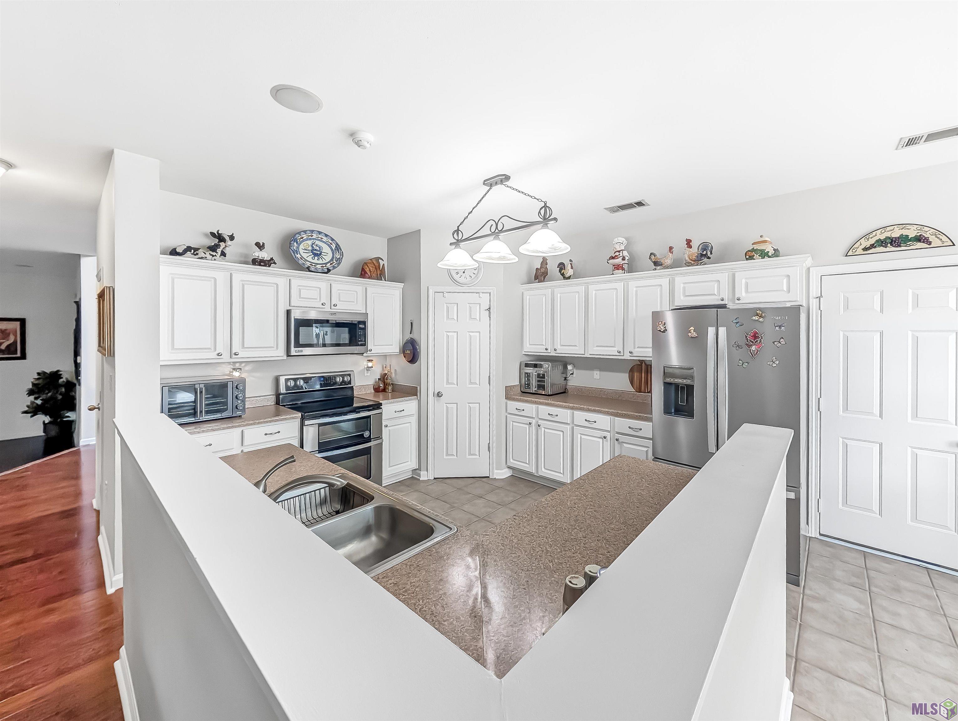 10151 Sandhill Court Baton Rouge, LA 70809 - Photo 10 of 37