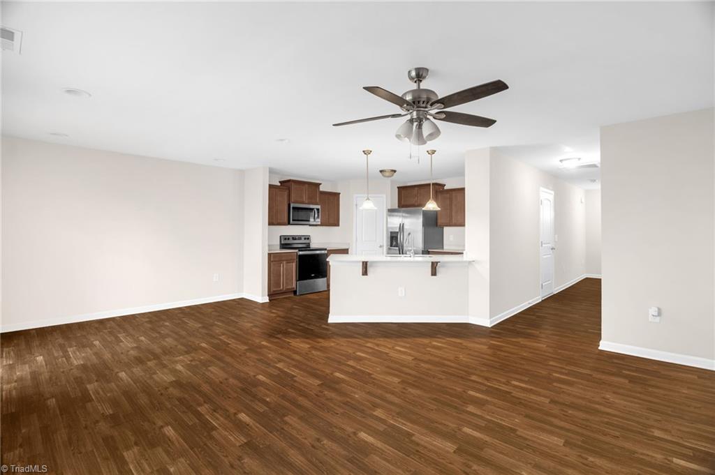 3859 Copperfield Court High Point, NC 27282 - Photo 5 of 27