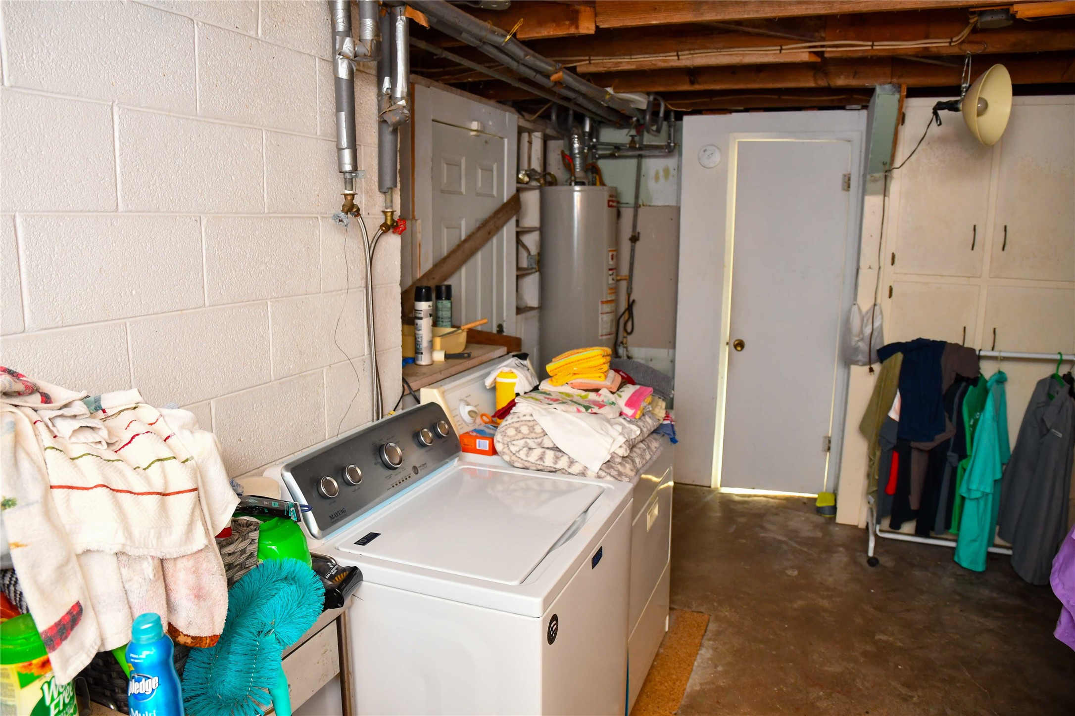 407 Rorem Avenue Palacios, TX 77465 - Photo 16 of 18 a utility room with dryer and washer