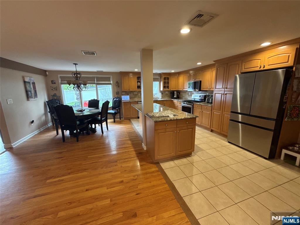 7 Stuart Street Waldwick, NJ 07463 - Photo 13 of 49